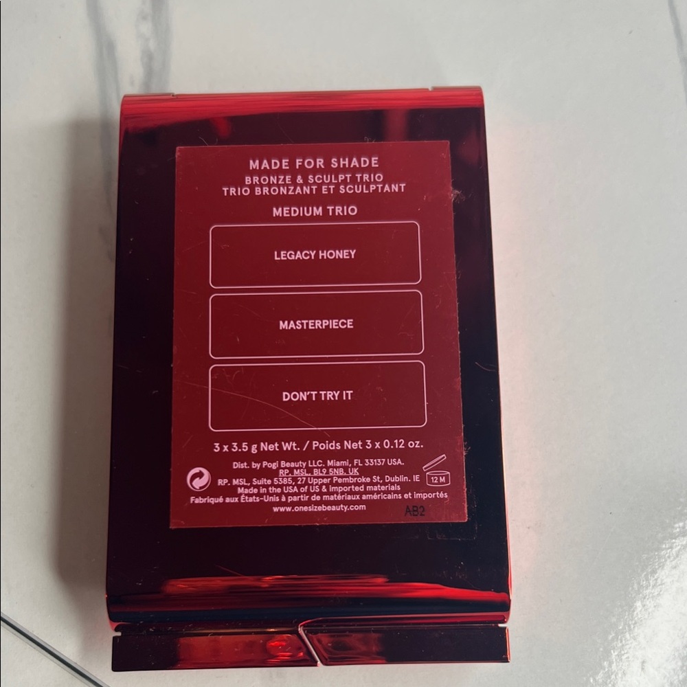 ONE/SIZE Metallic Red Makeup Compact